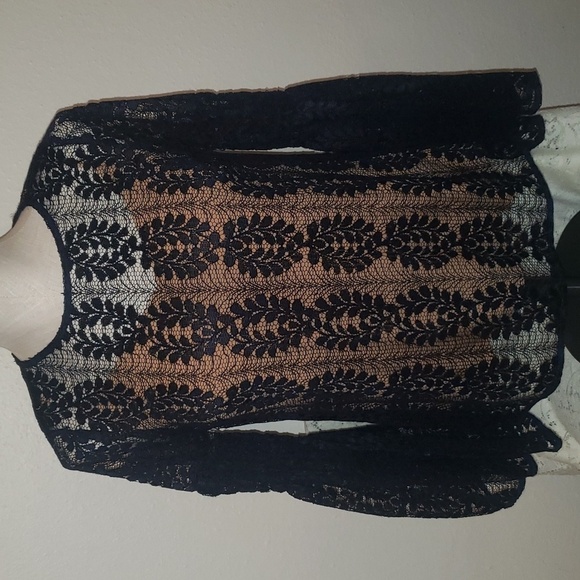 Michael Kors CollectionRound-Neck Bell-Sleeve Floral-Lace Top - Picture 1 of 8